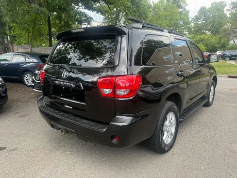 Used 2012 Toyota Sequoia SR5 AWD/4WD image 4
