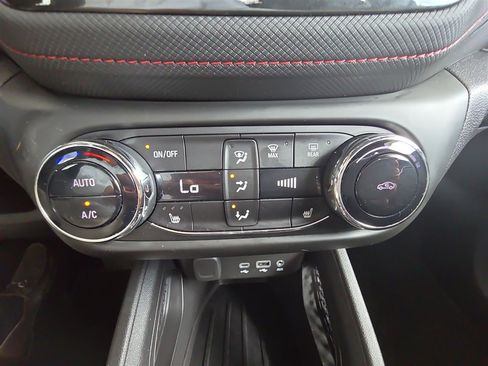 Used 2023 Chevrolet TrailBlazer RS w/ Convenience Package AWD/4WD image 17