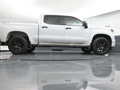 Used 2022 Chevrolet Silverado 1500 Custom image 36