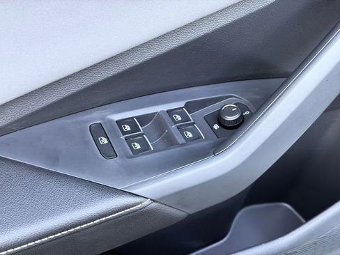 New 2026 Volkswagen Jetta SE FWD image 22