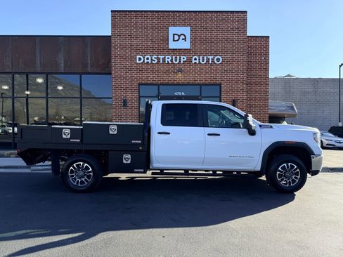 Used 2021 GMC Sierra 3500 4x4 Crew Cab w/ Gooseneck/5TH Wheel Package image 9