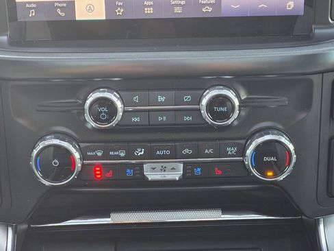 Used 2023 Ford F150 Limited image 15