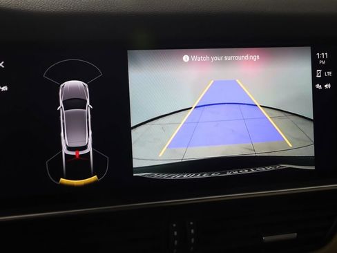 Used 2022 Porsche Cayenne Platinum Edition w/ Premium Package Plus image 20