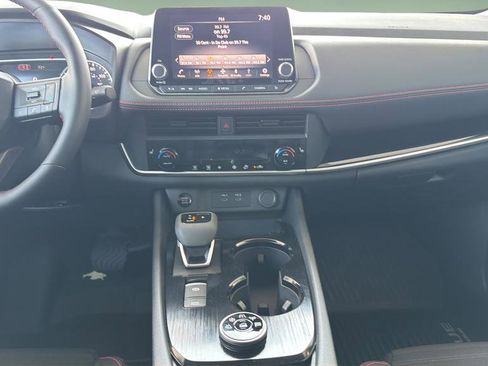 New 2026 Nissan Rogue SV AWD/4WD image 8