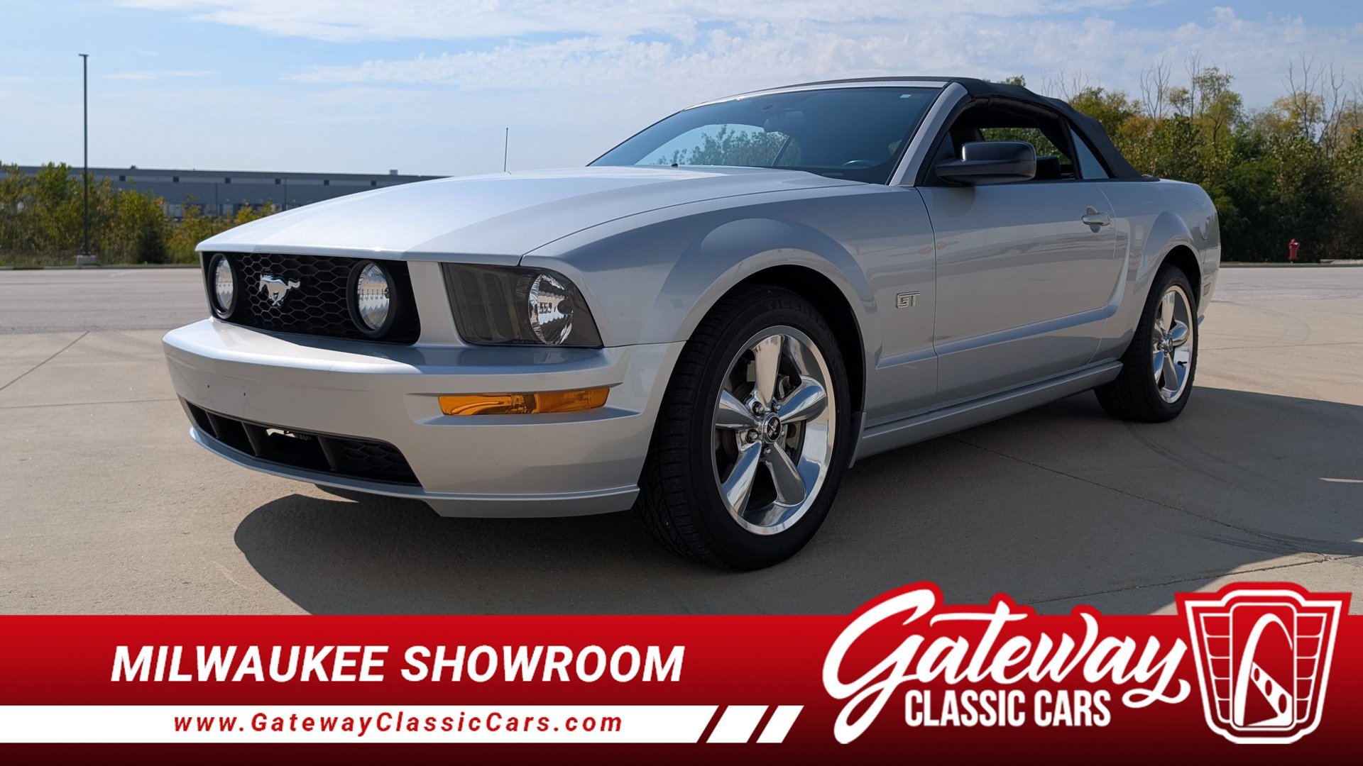 Used 2005 Ford Mustang GT RWD image 1