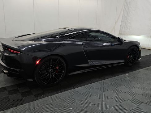 Used 2023 McLaren GT RWD image 3