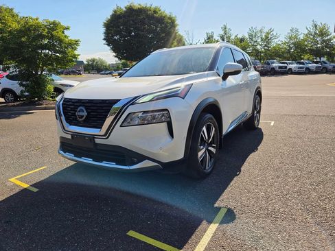 Used 2022 Nissan Rogue Platinum w/ Head-Up Display Package AWD/4WD image 3