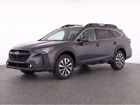 Used 2025 Subaru Outback Premium AWD/4WD image 2