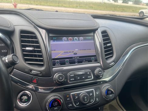 Used 2018 Chevrolet Impala LT w/ LT Entertainment Package FWD image 22