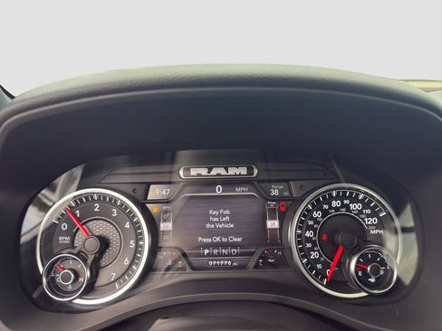 Used 2023 RAM 1500 Big Horn AWD/4WD image 11