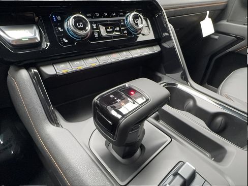 Used 2025 GMC Sierra 1500 AT4 AWD/4WD image 53