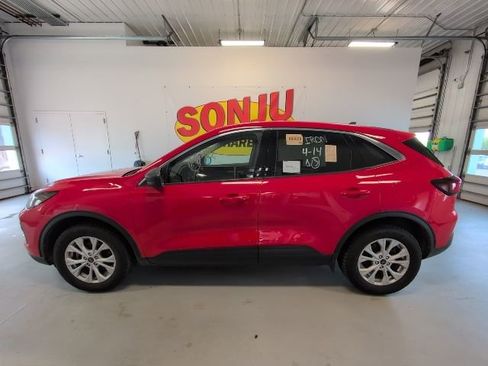Used 2024 Ford Escape Active AWD/4WD image 2
