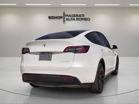 Used 2021 Tesla Model Y Long Range image 7