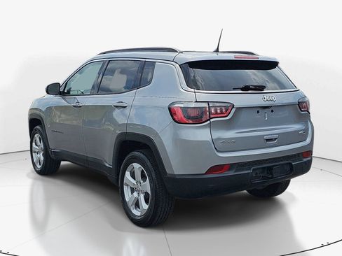 Used 2018 Jeep Compass Latitude w/ Trailer Tow Group AWD/4WD image 6