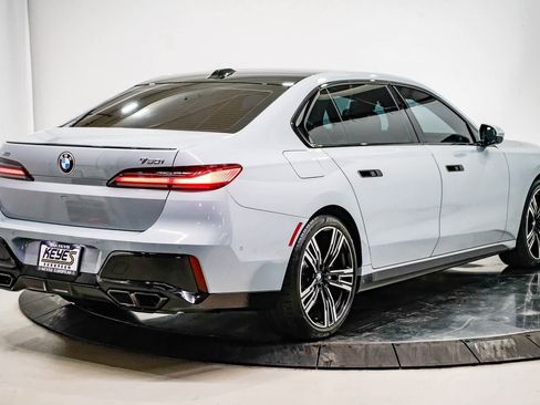 Used 2024 BMW 760i xDrive w/ Executive Package image 4