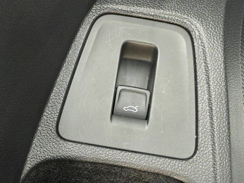 Used 2024 Volkswagen Tiguan SE R-Line image 55