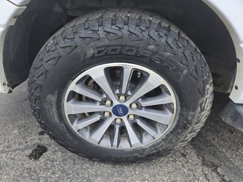 Used 2017 Ford Expedition EL XLT image 29