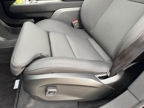 New 2025 Volvo EX90 Plus image 18