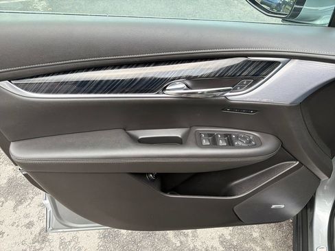 Certified 2023 Cadillac XT6 Premium Luxury AWD/4WD image 4