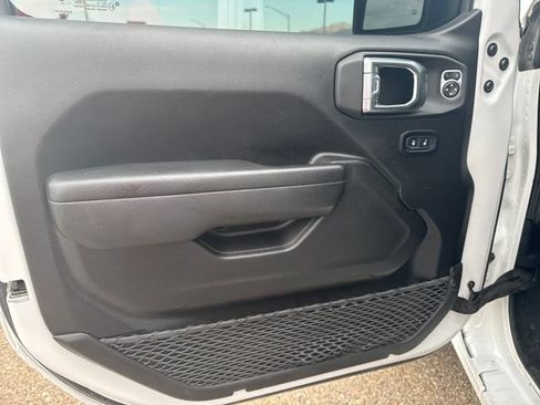 Used 2025 Jeep Gladiator Sport AWD/4WD image 10