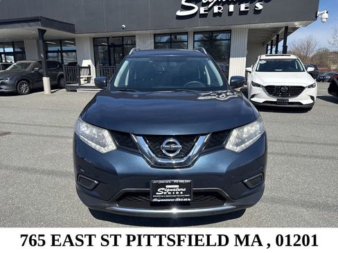 Used 2016 Nissan Rogue S w/ Appearance Package AWD/4WD image 2