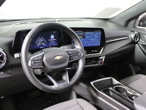 Used 2025 Chevrolet Equinox LT image 7