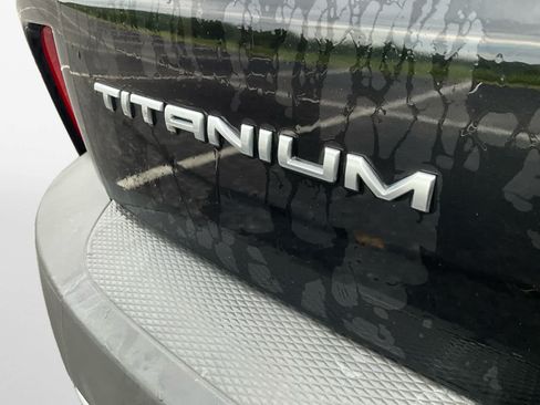 Used 2020 Ford Escape Titanium AWD/4WD image 14