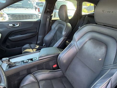 Used 2019 Volvo XC60 T5 R-Design w/ Protection Package FWD image 18