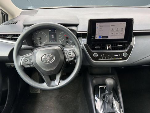 Used 2025 Toyota Corolla LE FWD image 27