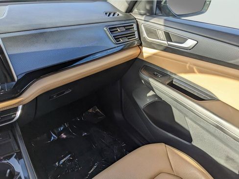 Certified 2024 Volkswagen Atlas Cross Sport SEL R-Line image 15