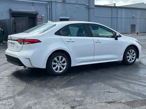 Used 2024 Toyota Corolla LE FWD image 7