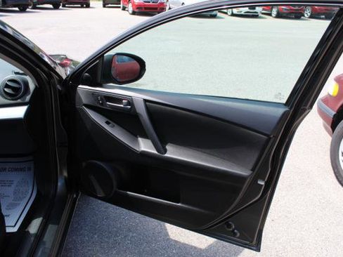 Used 2013 MAZDA MAZDA3 i Touring FWD image 20