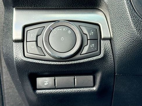 Certified 2018 Ford Explorer XLT w/ Equipment Group 202A image 12