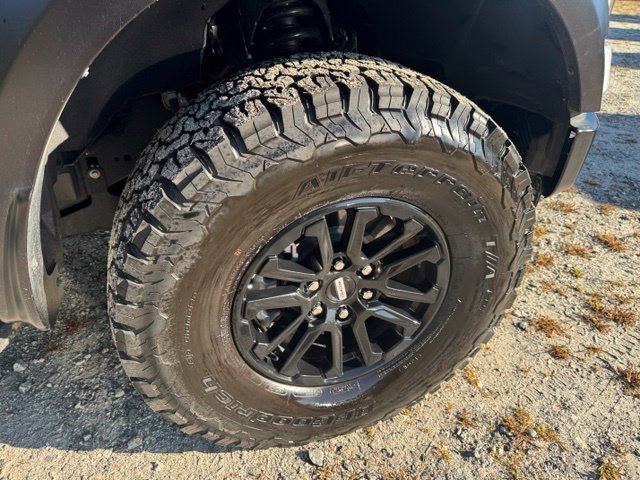 Used 2025 Ford F150 Raptor AWD/4WD image 10