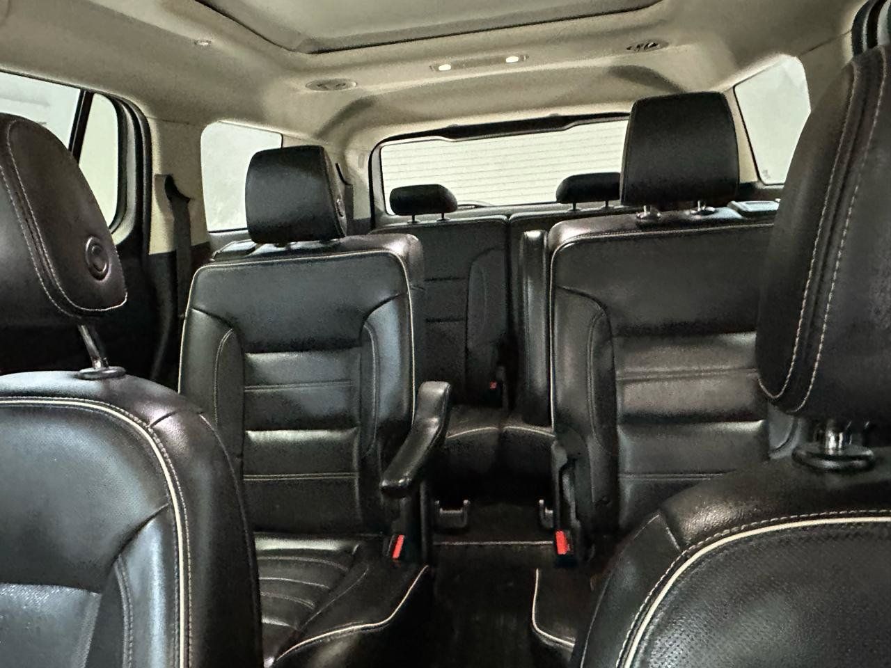 Used 2019 GMC Acadia Denali w/ Technology Package FWD image 20