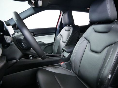 New 2025 Jeep Compass Limited image 33