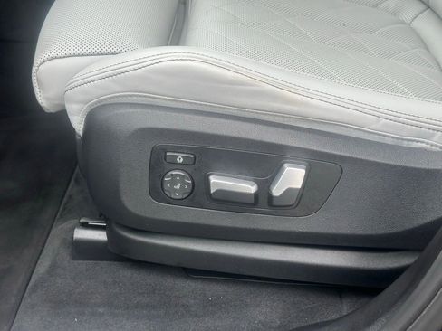 Used 2023 BMW X5 xDrive40i w/ M Sport Package image 16