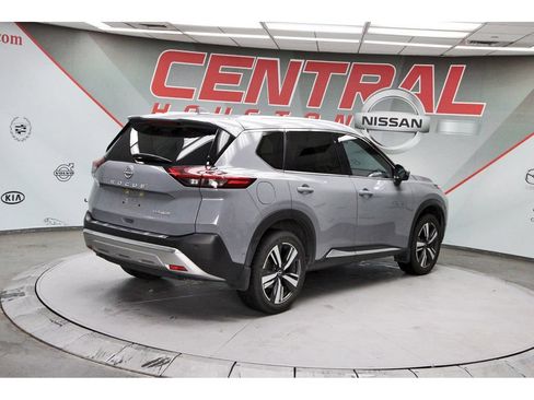 Used 2023 Nissan Rogue Platinum w/ Platinum Premium Package FWD image 4
