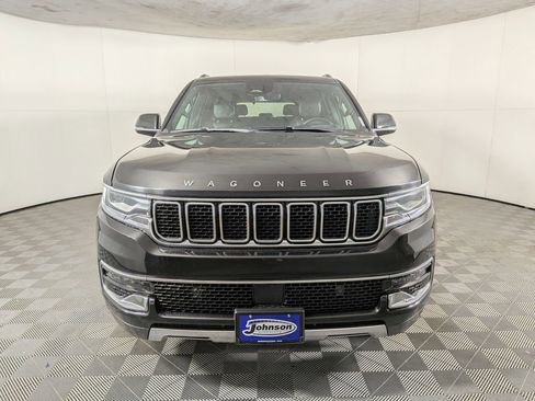 Used 2022 Jeep Wagoneer Series III image 2