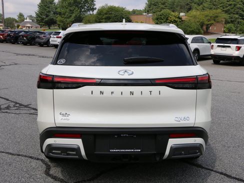 Used 2025 INFINITI QX60 Sensory w/ Vision Package AWD/4WD image 4