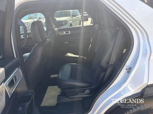 Certified 2023 Ford Explorer ST-Line AWD/4WD image 30