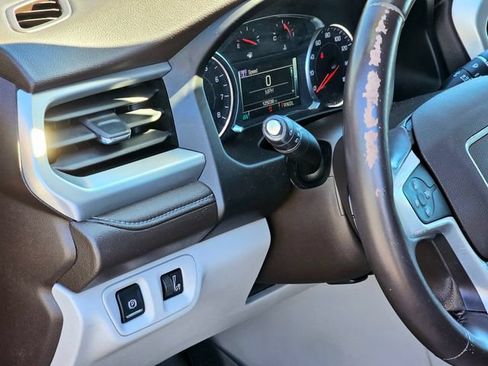 Used 2018 GMC Acadia SLT FWD image 14