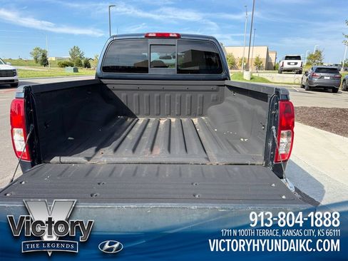 Used 2019 Nissan Frontier SV RWD image 6