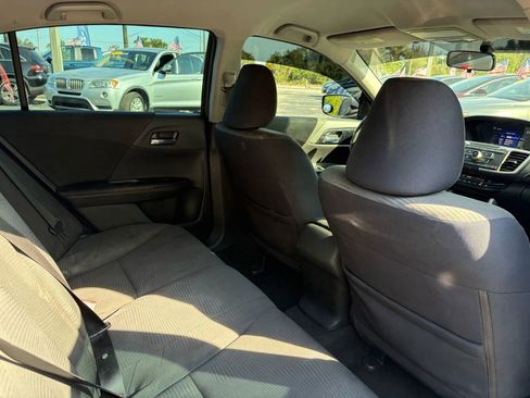 Used 2017 Honda Accord LX image 5