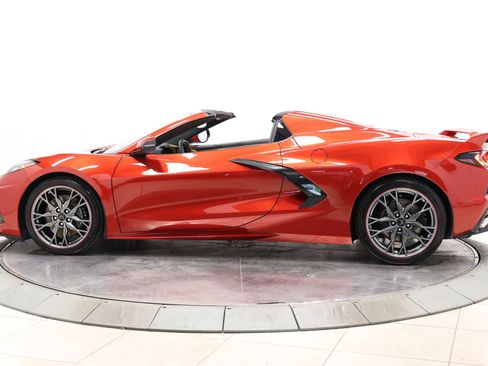 Used 2023 Chevrolet Corvette Stingray Premium Conv w/ Z51 Performance Package RWD image 10