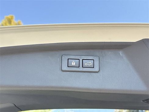 New 2025 Subaru Outback Premium image 16