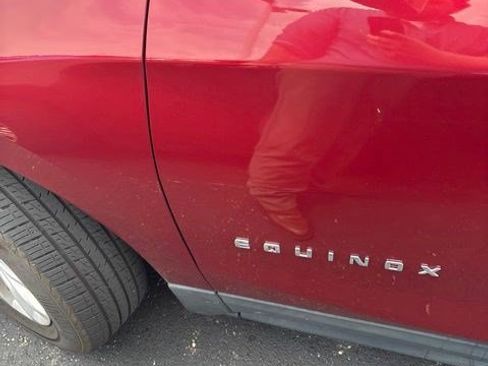 Used 2019 Chevrolet Equinox LT FWD image 4
