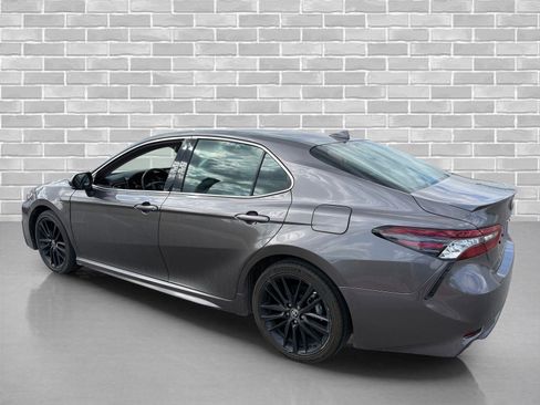 Used 2024 Toyota Camry XSE FWD image 3