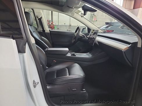 Used 2022 Tesla Model Y Performance AWD/4WD image 25