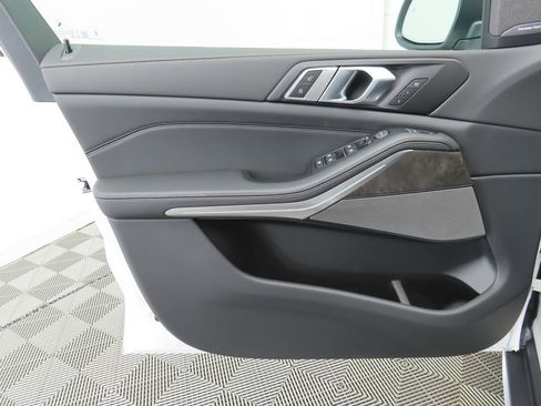 New 2026 BMW X5 xDrive40i w/ Premium Package image 24